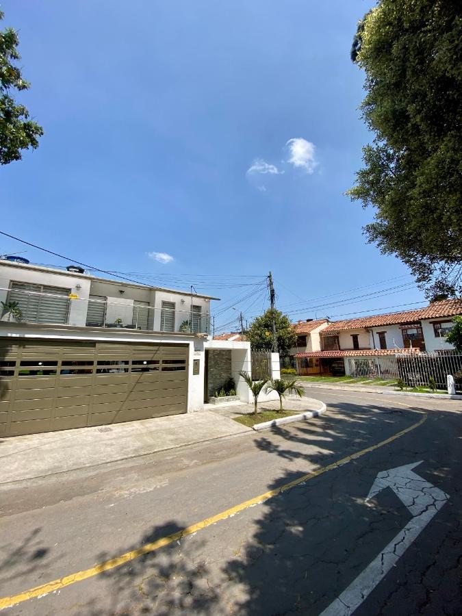 Cal Bed & Breakfast 波哥大 外观 照片